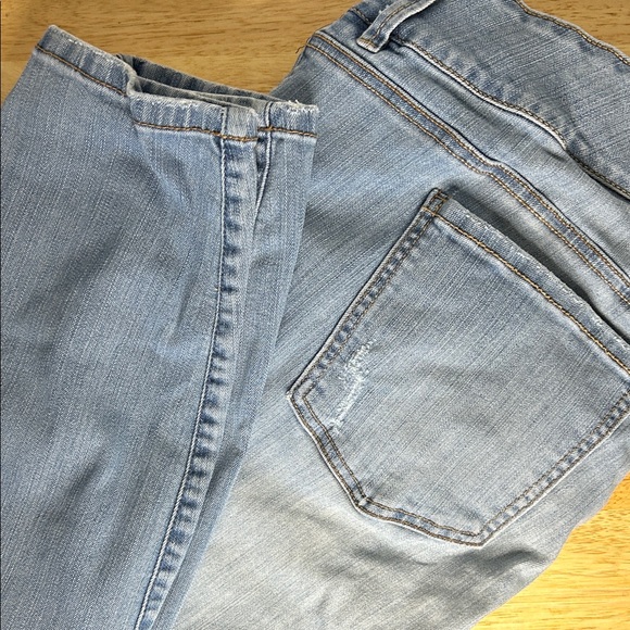 Torrid Light Wash Jeggings - Picture 6 of 10